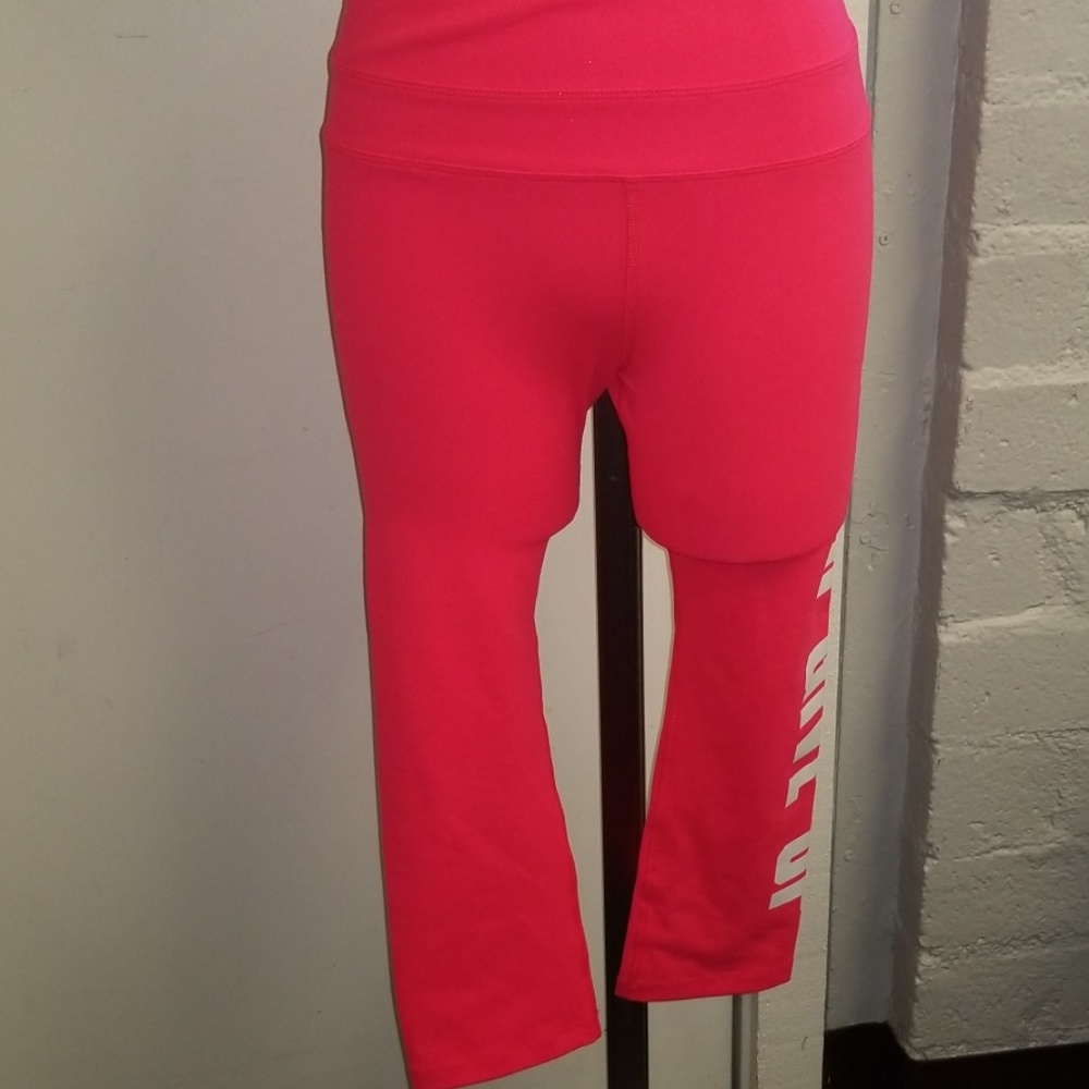 Lorna Jane Active Crops